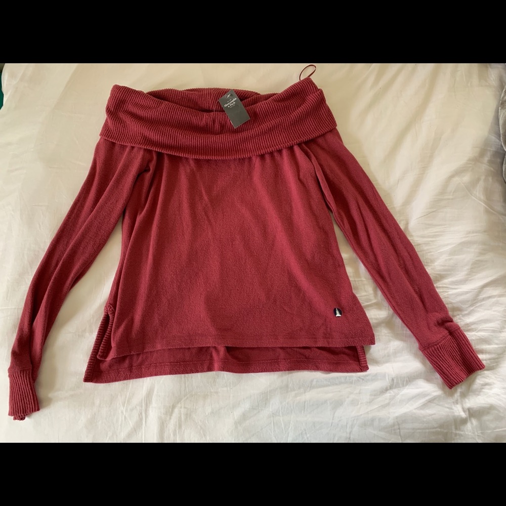 Abercrombie & Fitch Off the shoulder Long Sleeve
